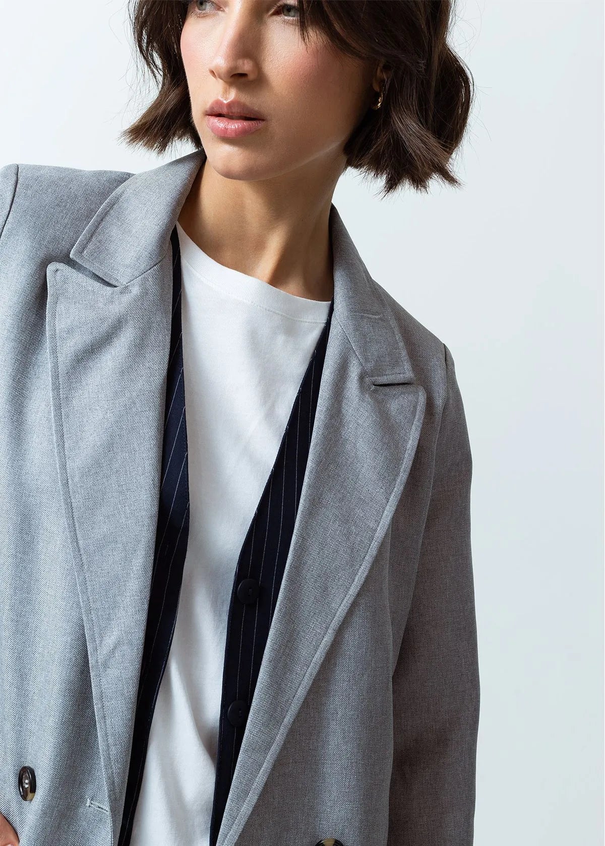 Jacket with lapelap collar
