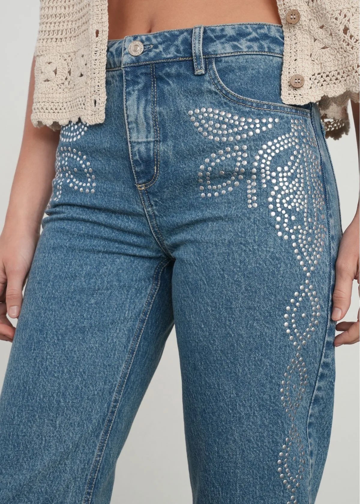 Jean Straight with flowers in taches