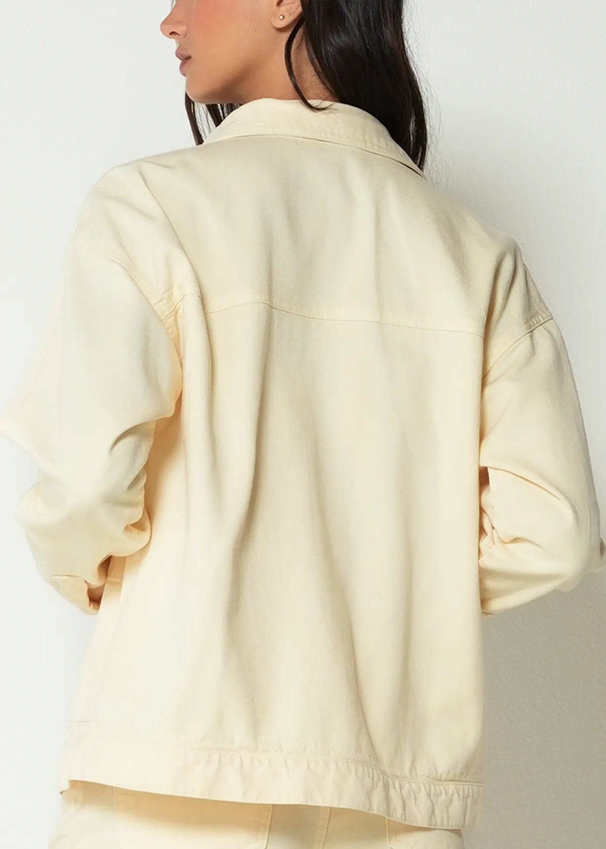 Trucker jacket shirt collar