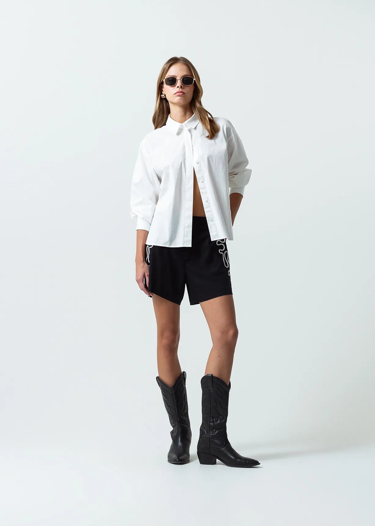 Shorts with cord embroidered detail