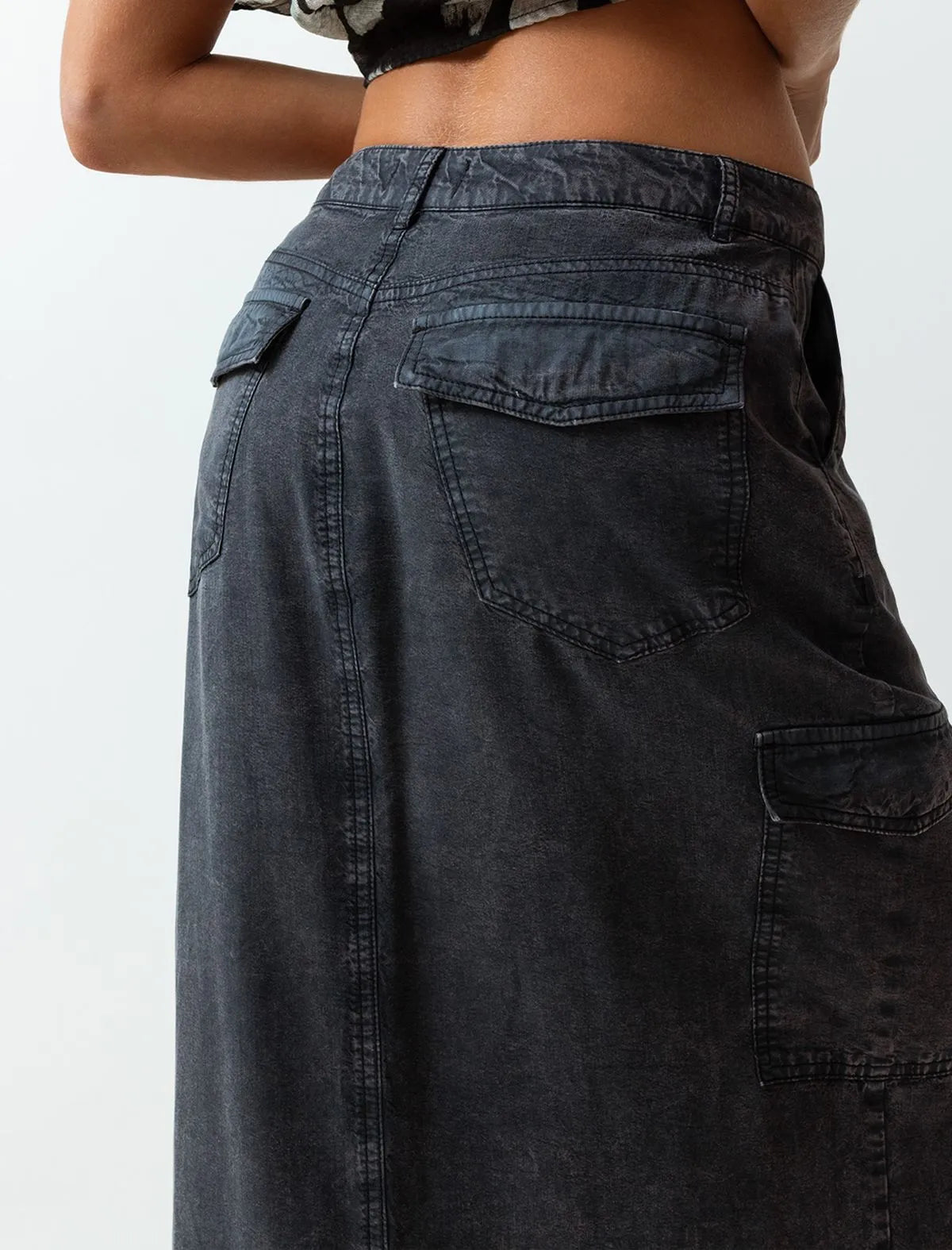 Long skirt with opening