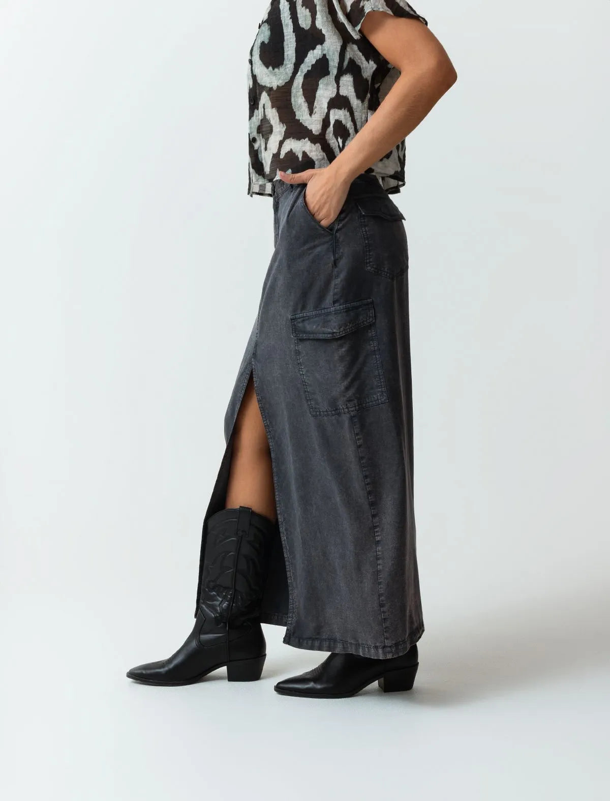 Long skirt with opening