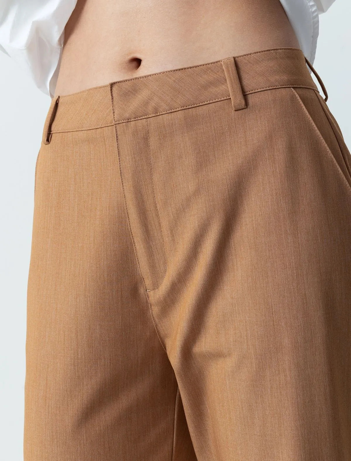 Medium Rise Straight leg Pant