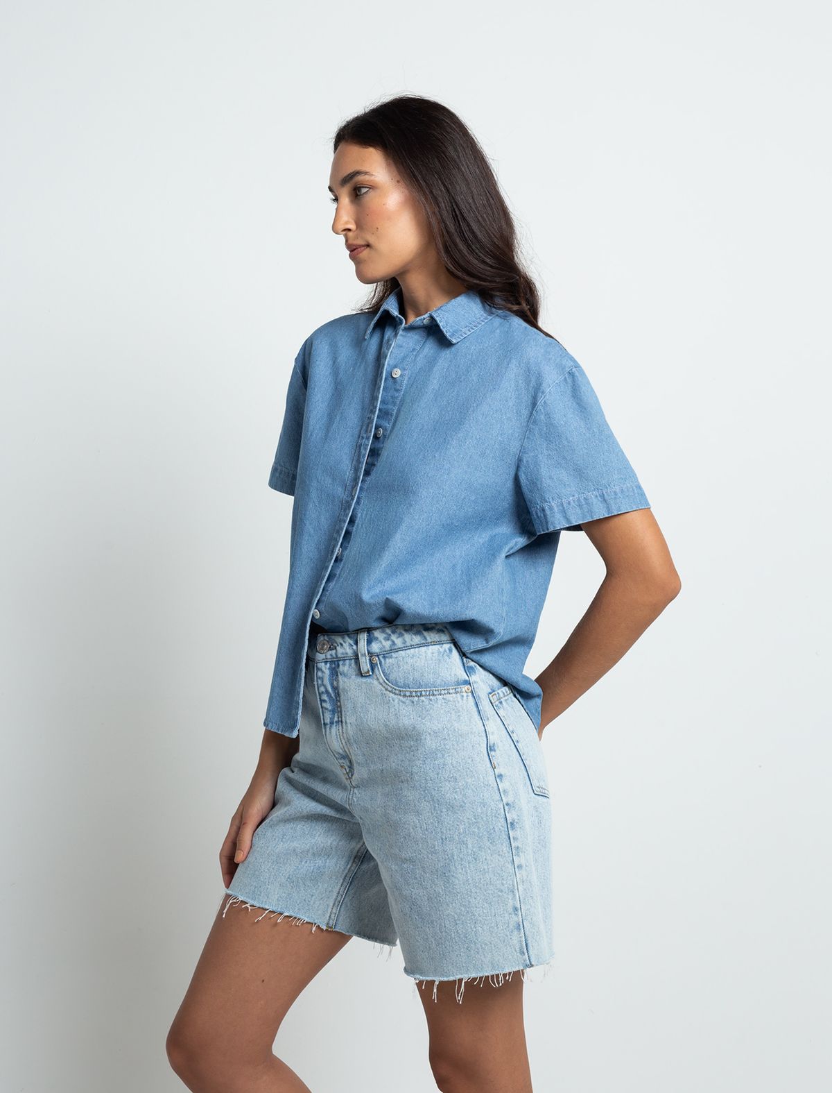 Classic collar shirt