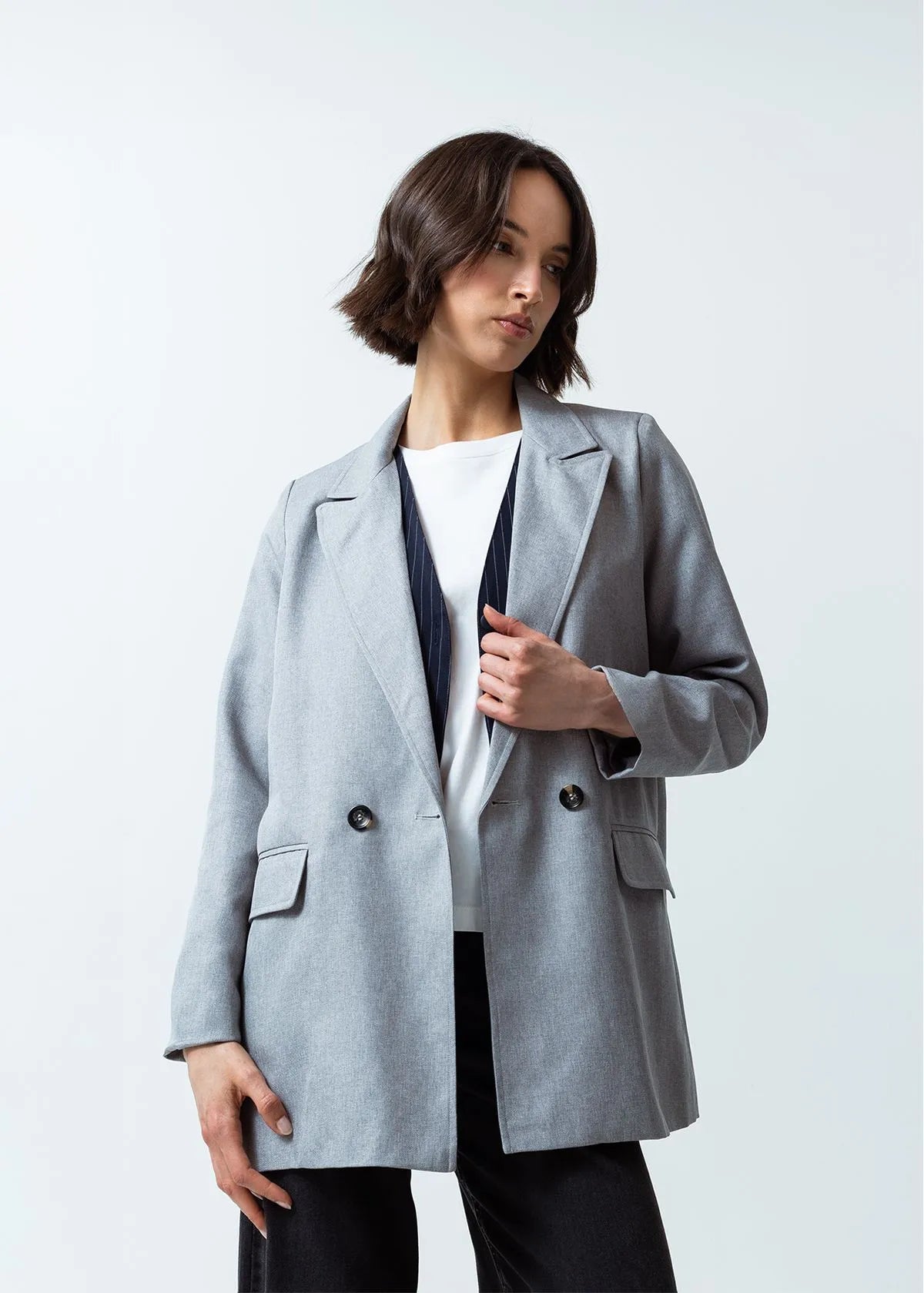 Jacket with lapelap collar