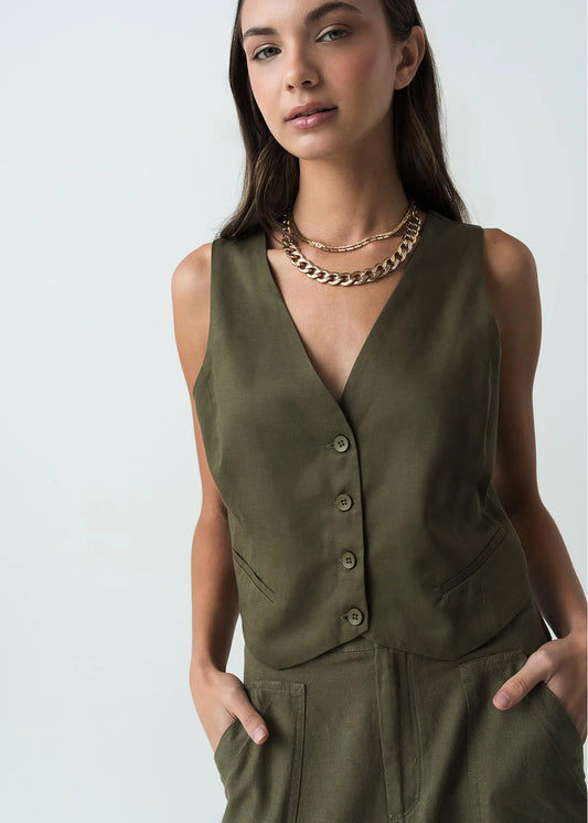 V-neck shirt • Sidle sleeve.