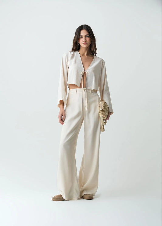 Wide sleeve shirt to tie