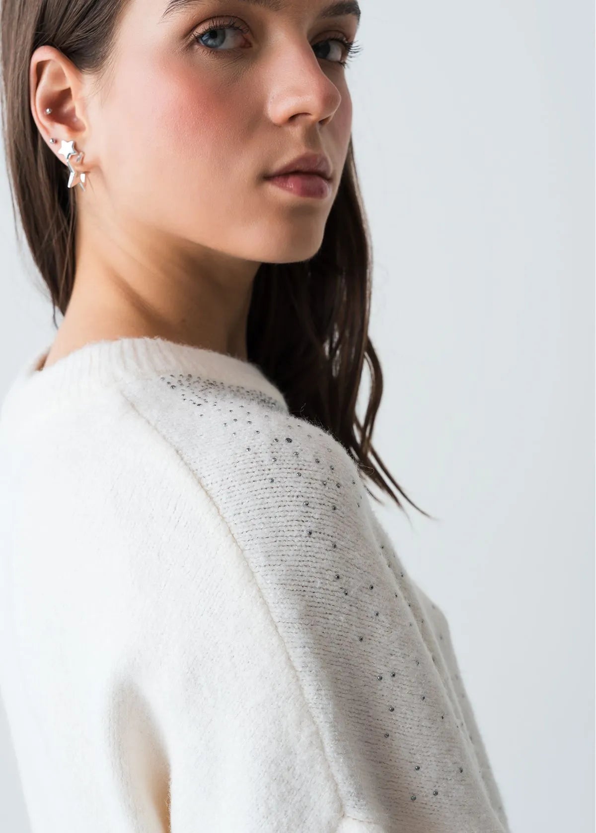 Woven diver with appliques