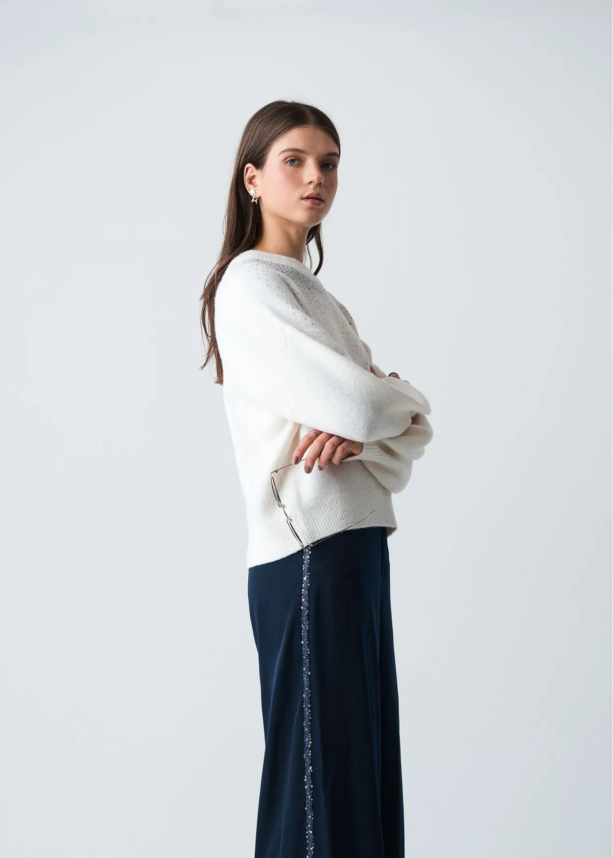 Woven diver with appliques