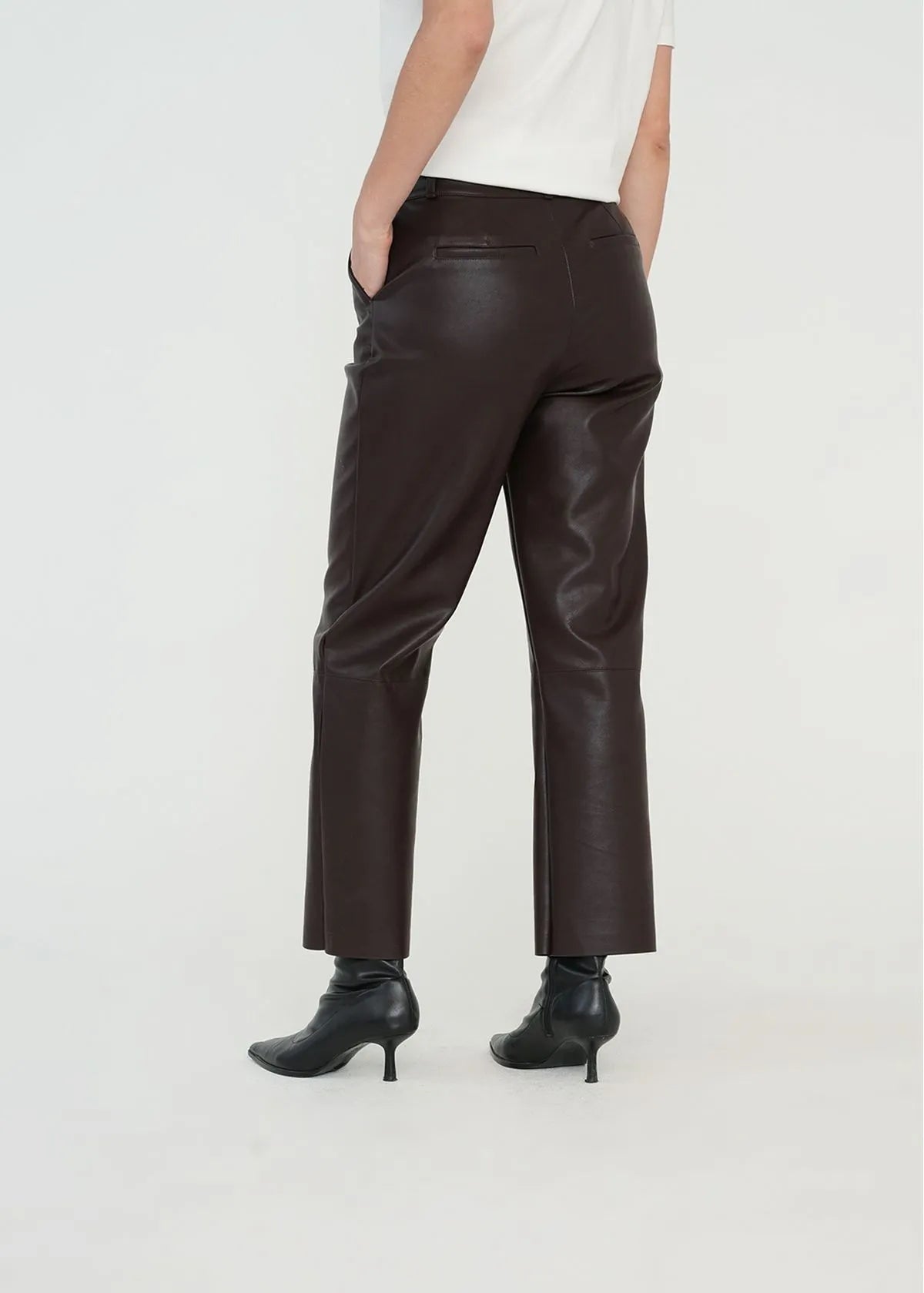 Straight pants leather effect