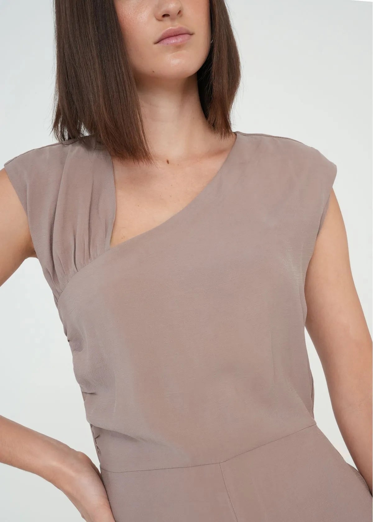 Long onerie with closure