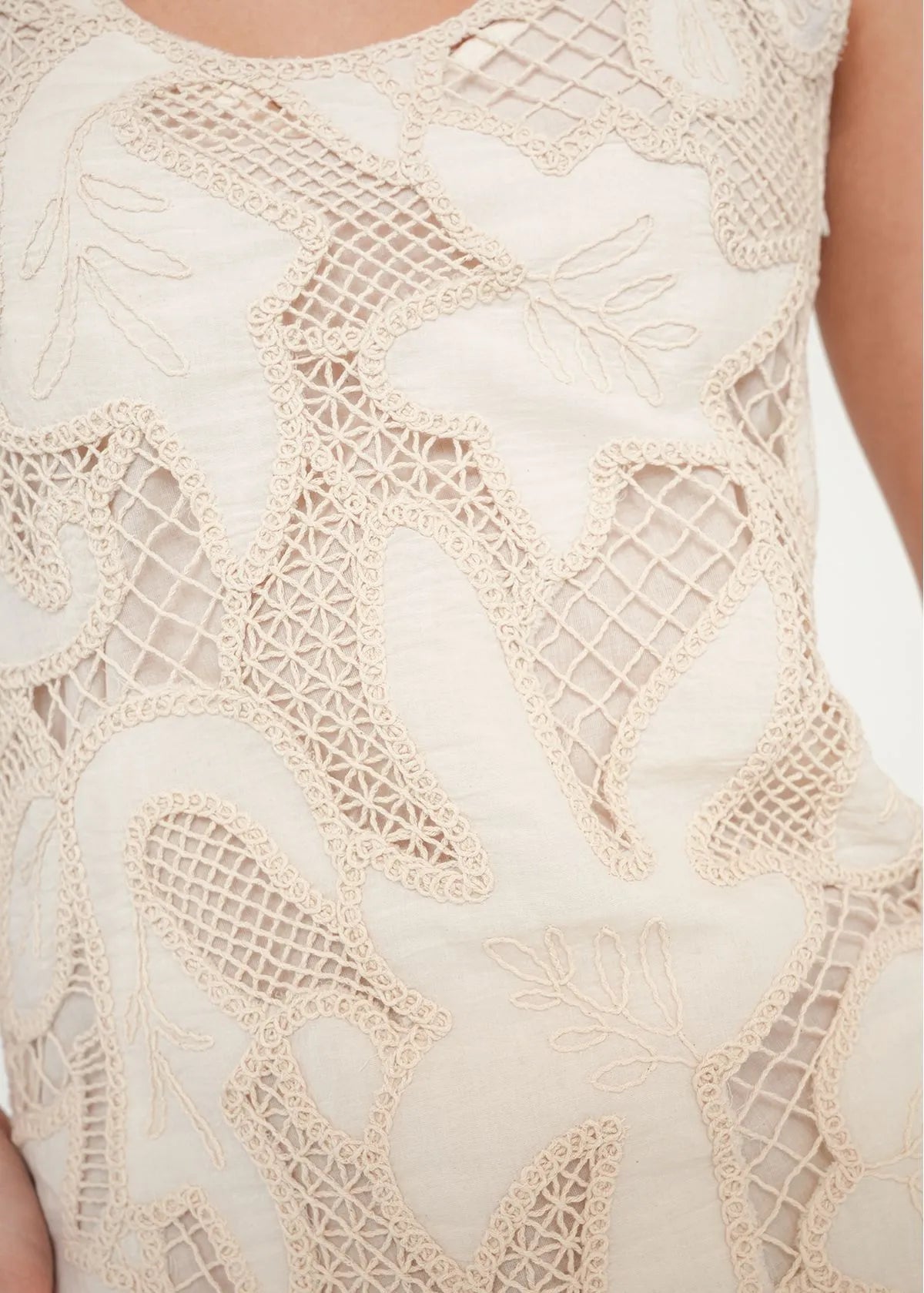 Short dress with floral design