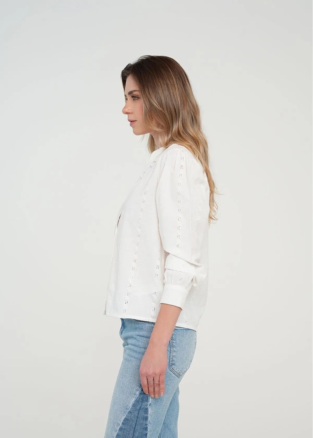 Long sleeve shirt with loose details