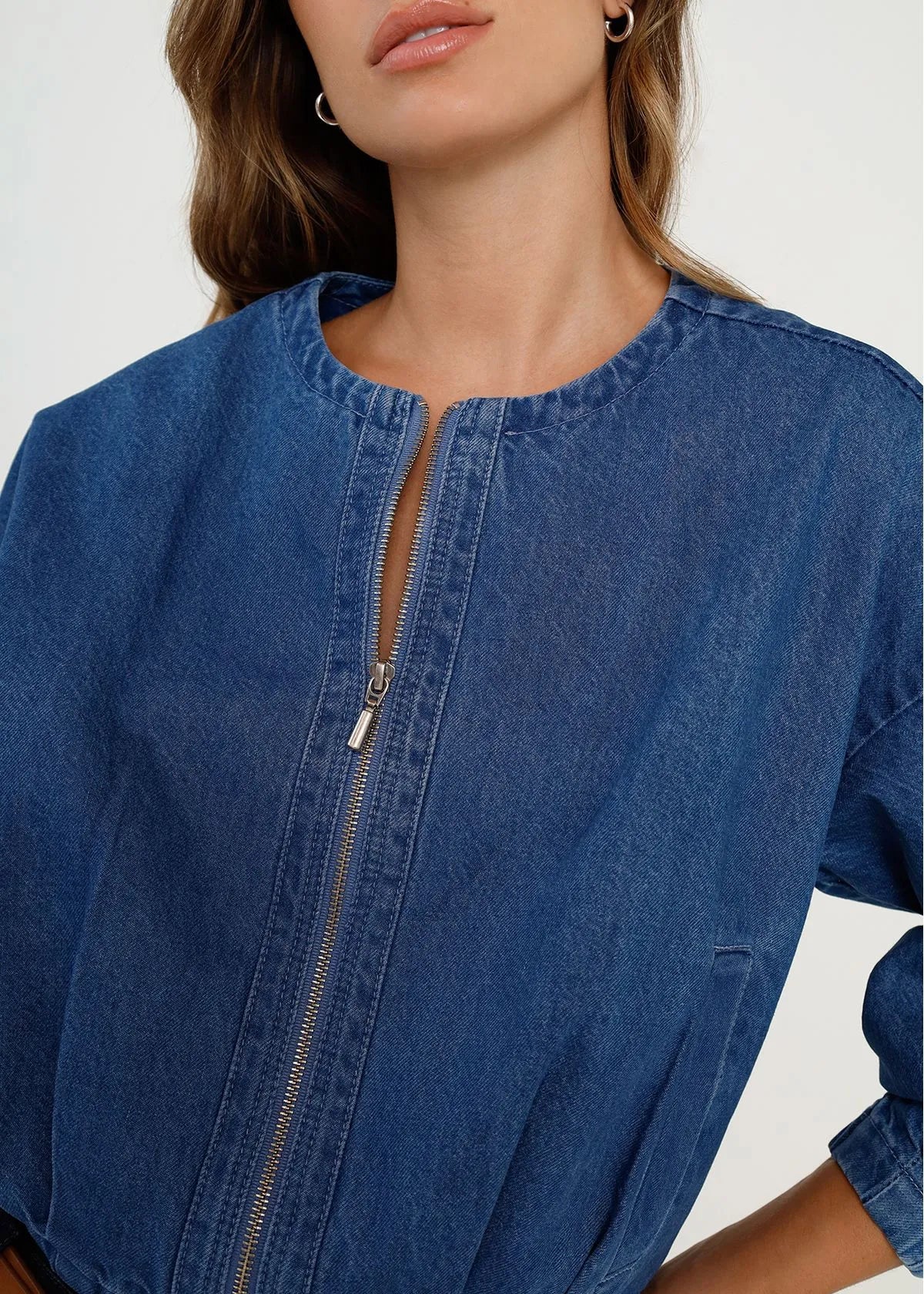 acket with closure adjustment