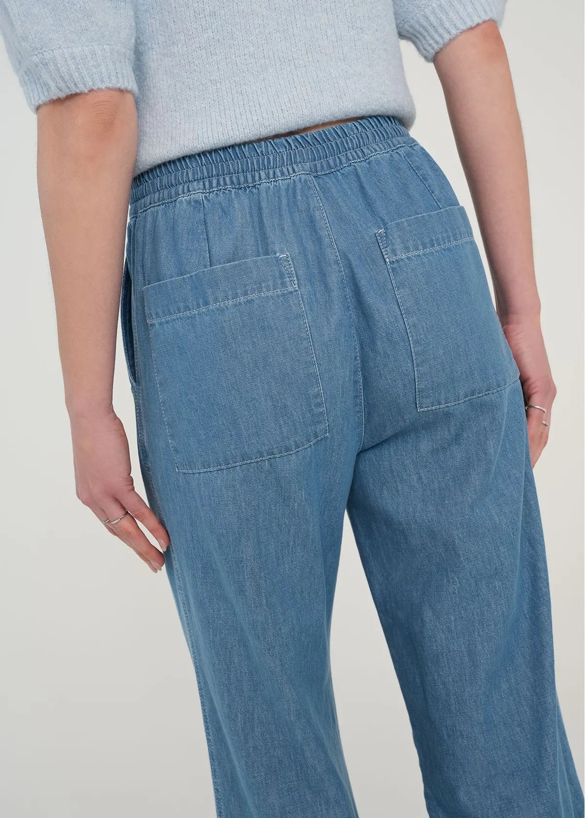 Pants with elastic waist