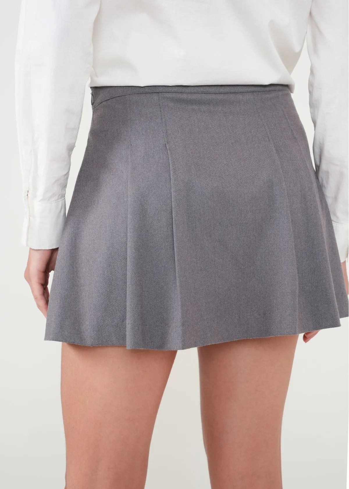 Short skirt with boards