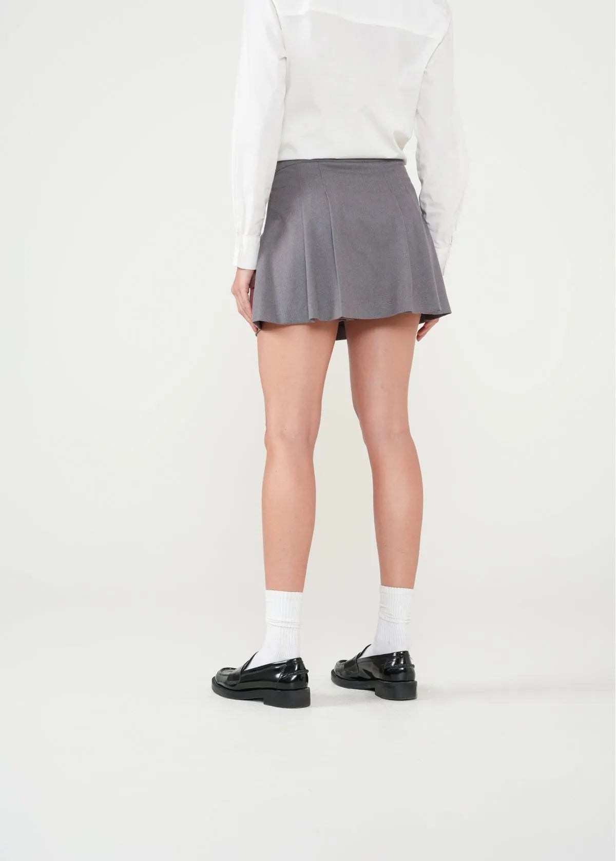 Short skirt with boards