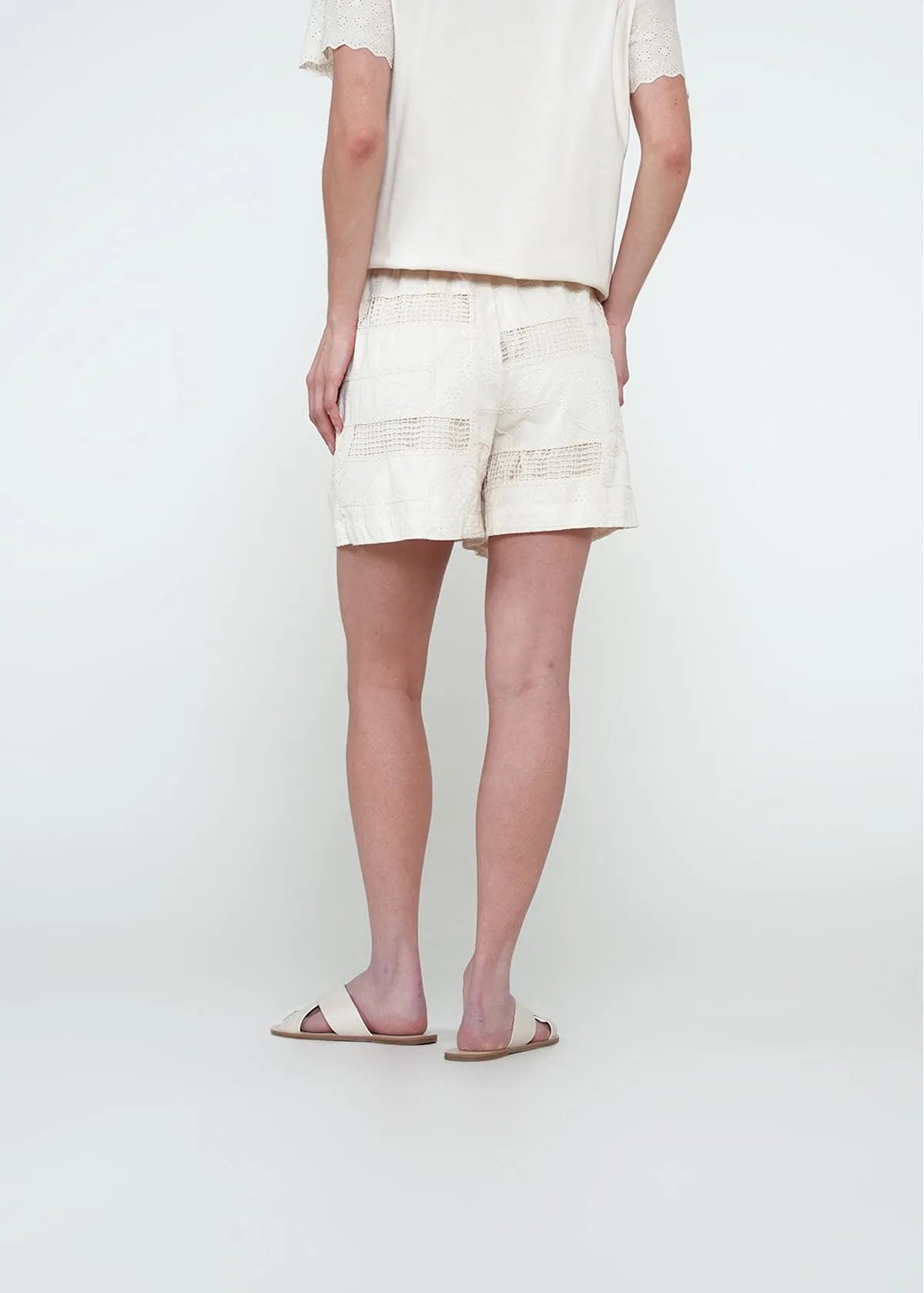 Shorts with embroidered details