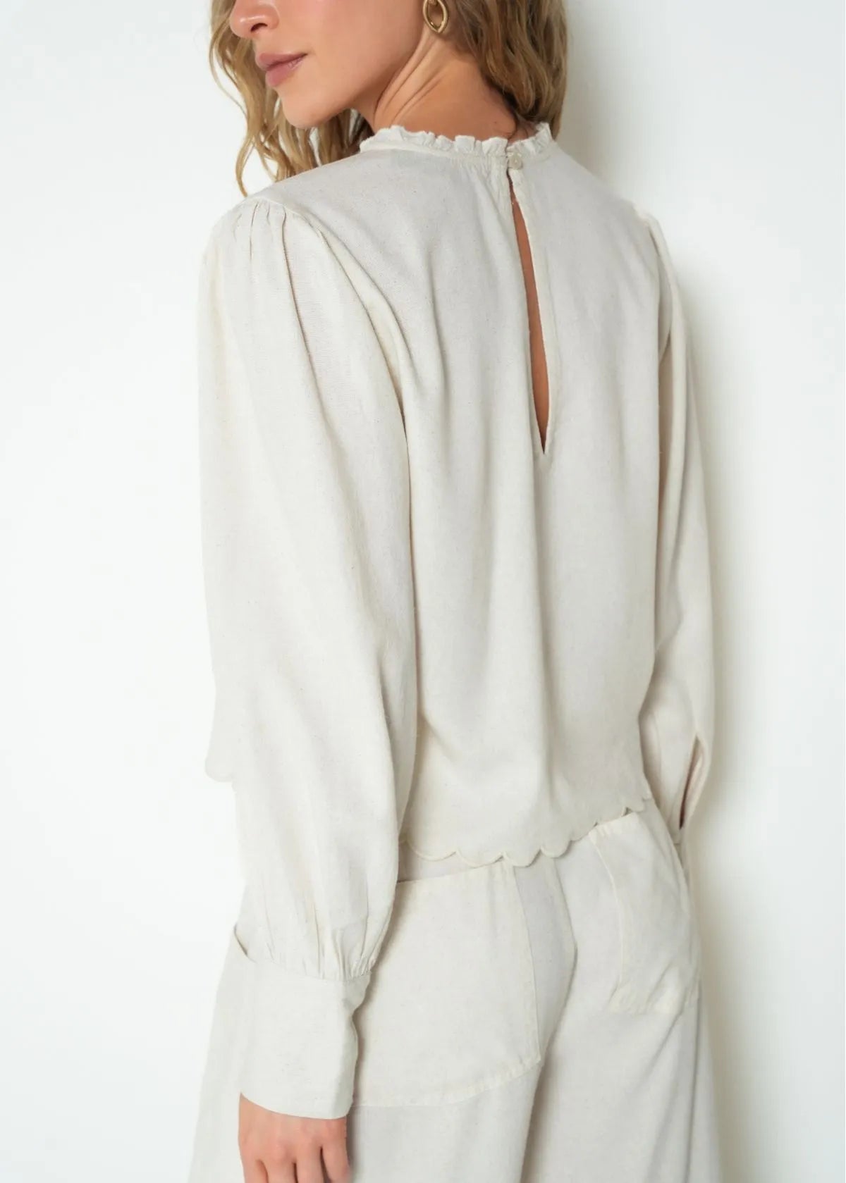 Long sleeve shirt with embroidery