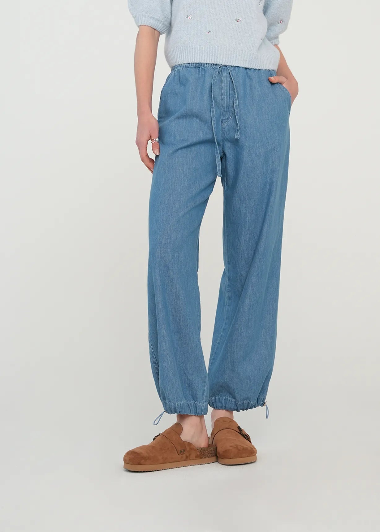 Pants with elastic waist