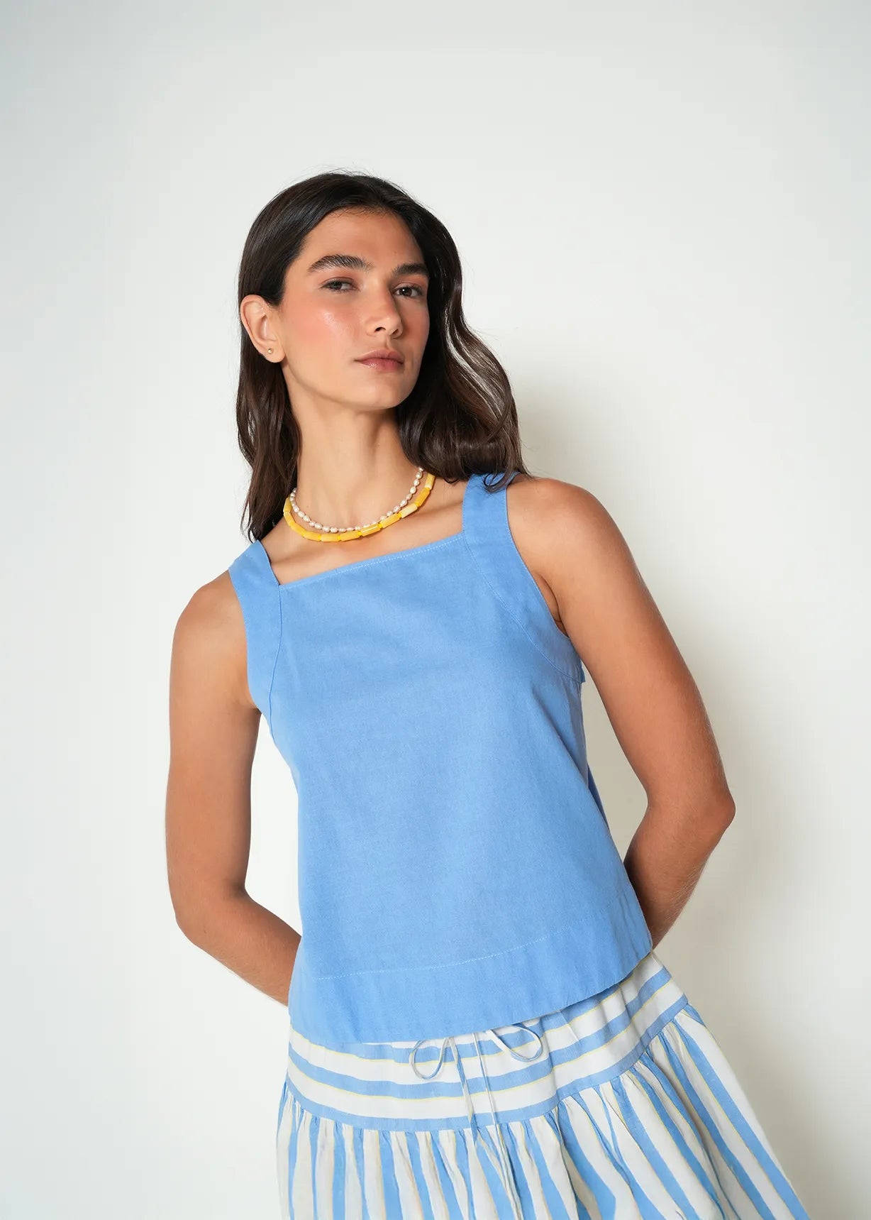 Shirt with detail on the back