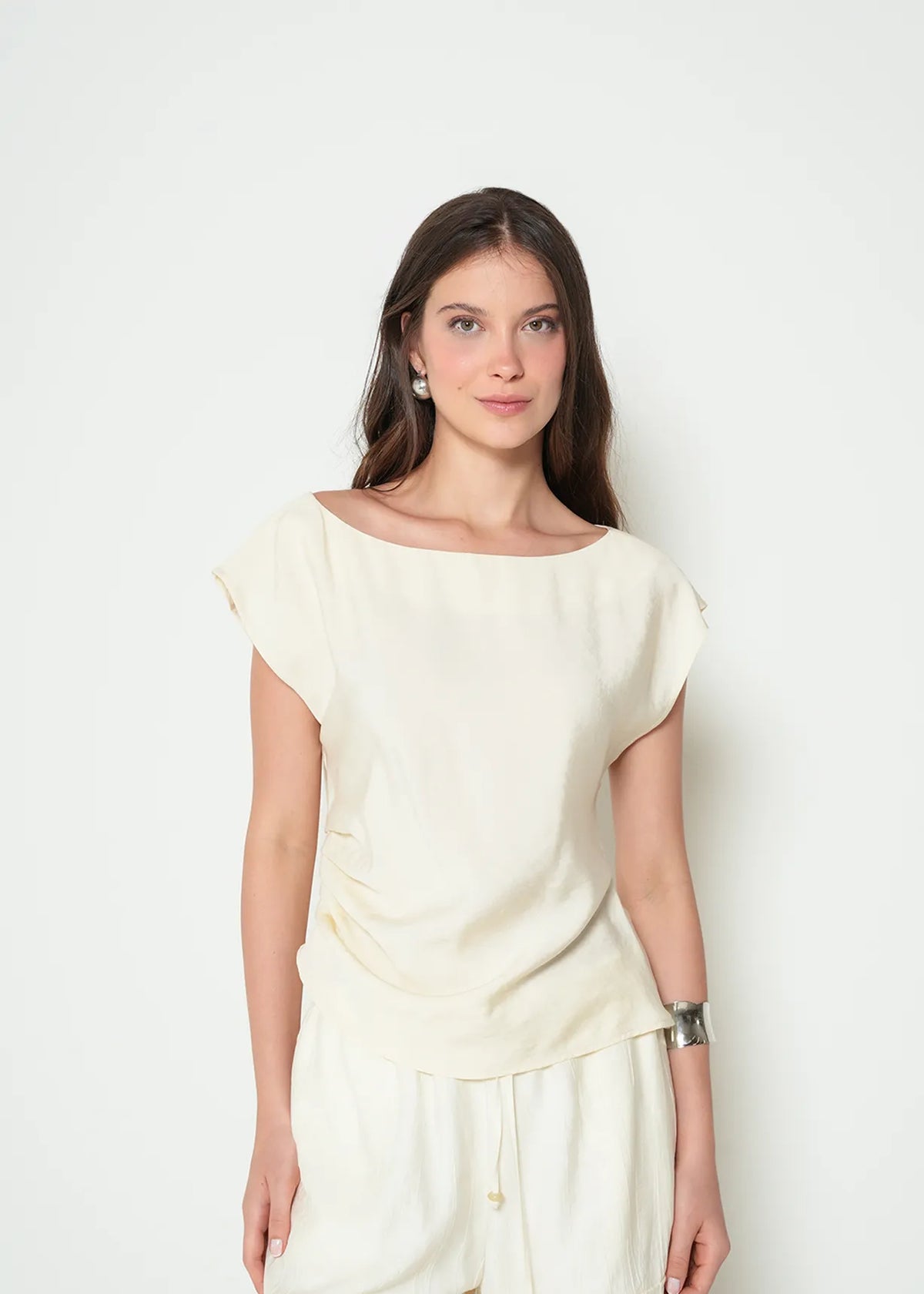 Tray collar shirt with side drape