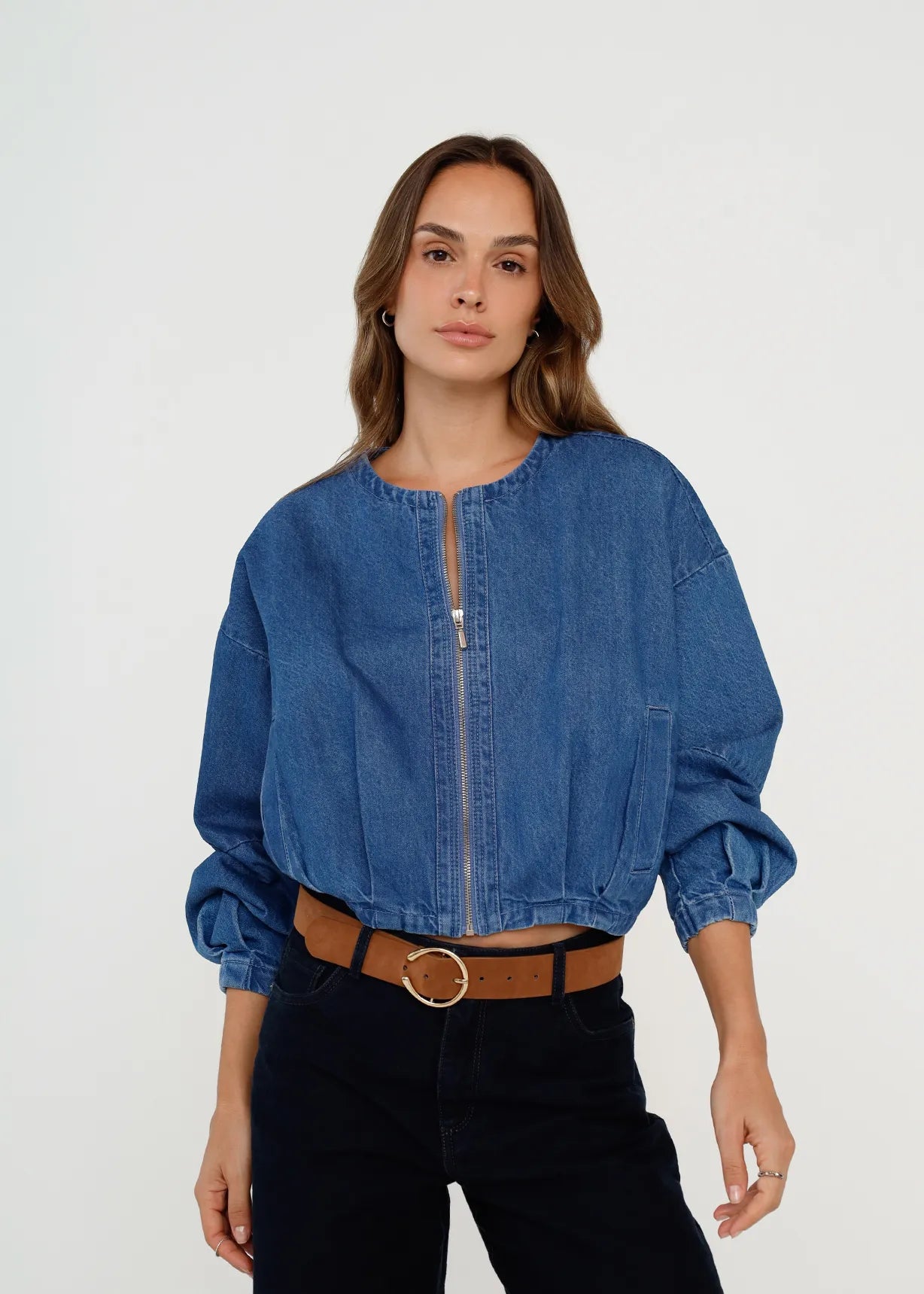 acket with closure adjustment