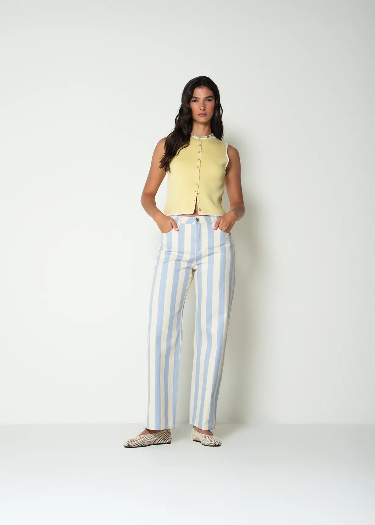 T-shirt woven with armhole sleeves