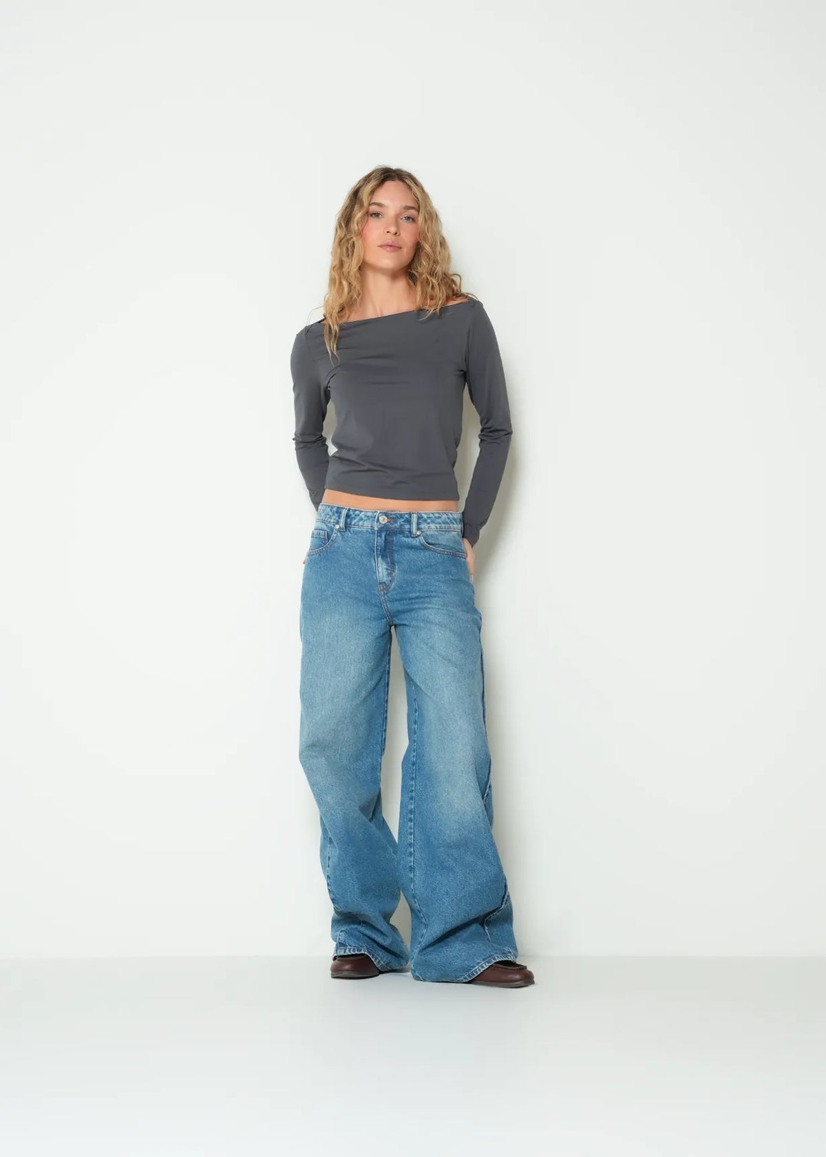 Slim long sleeve t-shirt tray neck