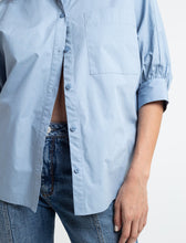 Load image into Gallery viewer, Classic collar shirt.
