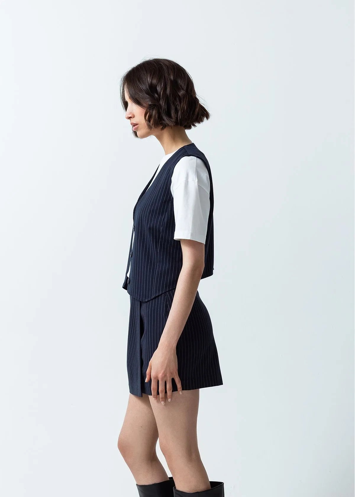 Vest type.