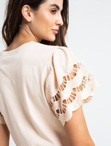 T-shirt with ragged details