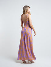 Load image into Gallery viewer, Long dress.
