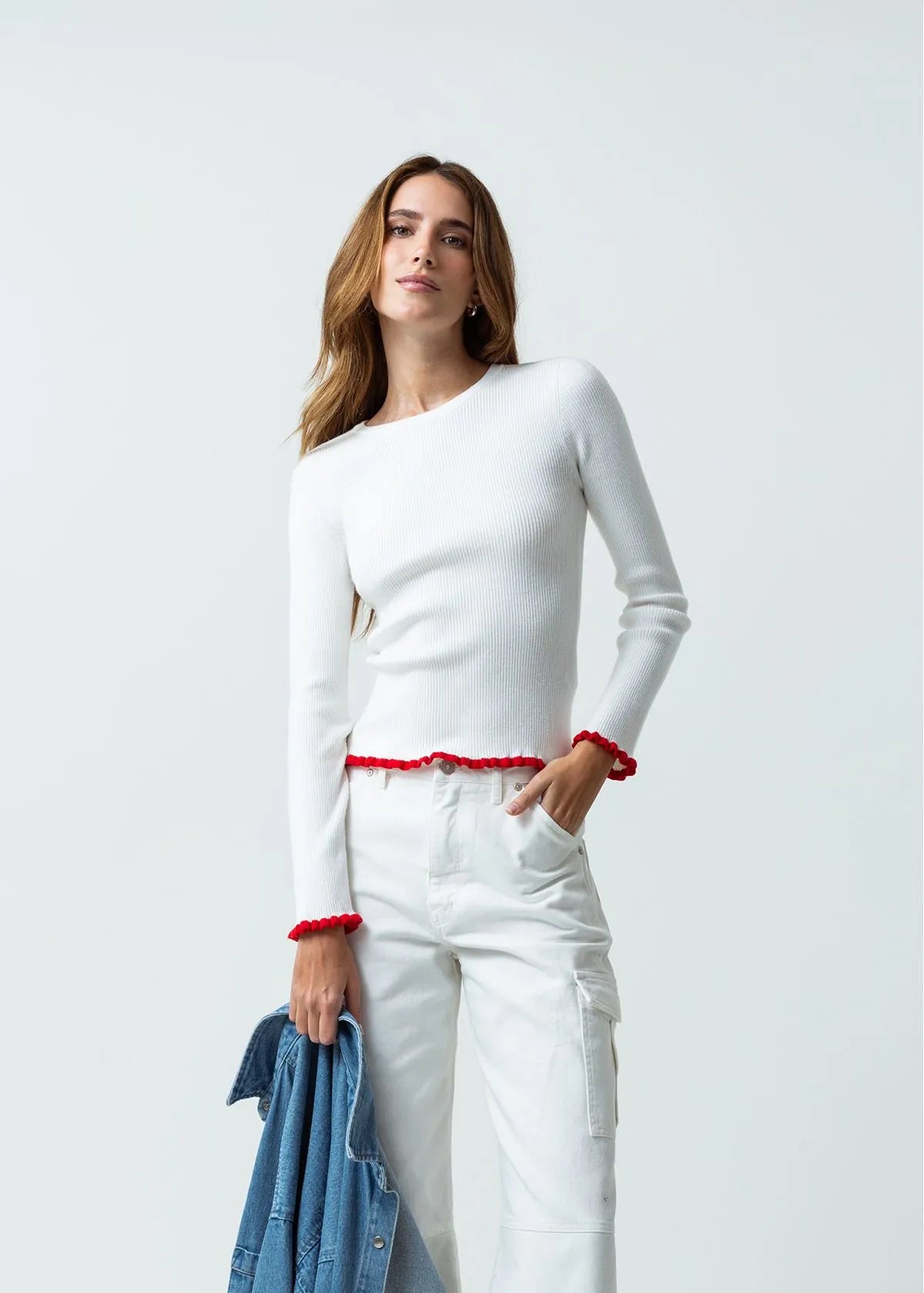 Semi-tight woven shirt