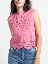 Load image into Gallery viewer, Round neck shirt.
