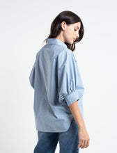 Load image into Gallery viewer, Classic collar shirt.
