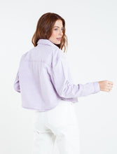 Load image into Gallery viewer, Classic collar jacket.  • Small side openings.  • Patch pockets on the front.
