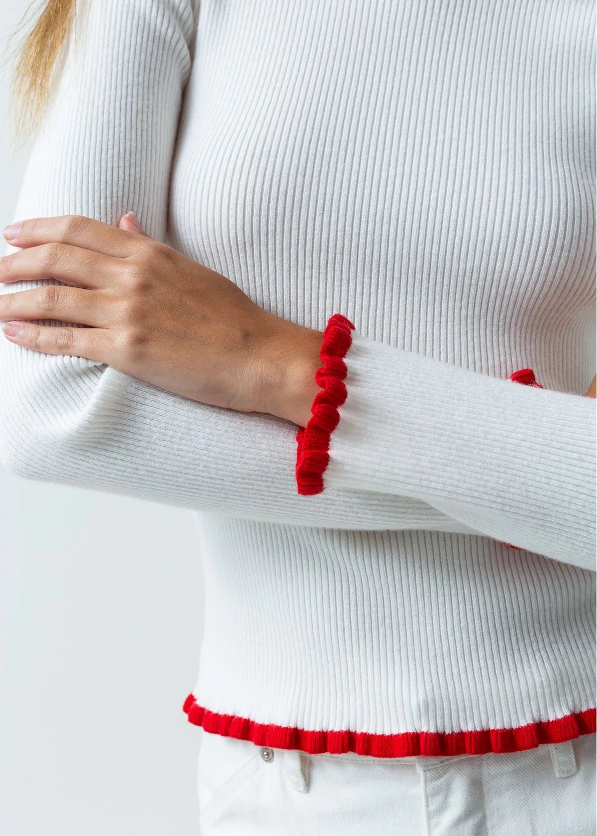 Semi-tight woven shirt