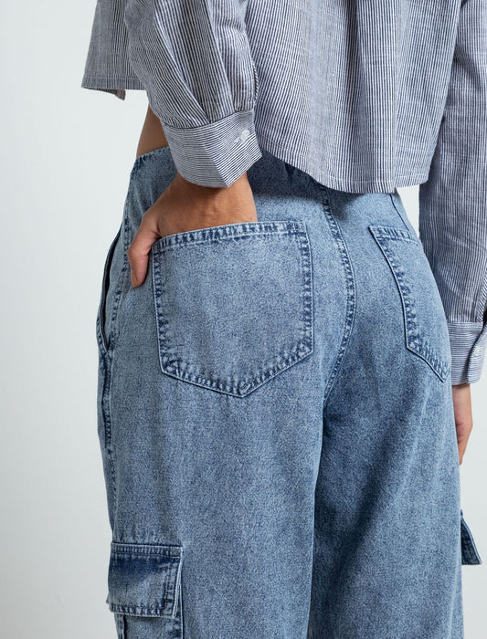 Waistless style pants