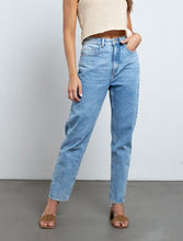 Load image into Gallery viewer, Medium tone jeans.  • High waist.  • Mom fit.  • Five pockets.  • Waistband pins.
