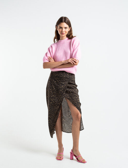 Skirt with opening in front
