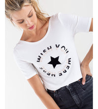 Load image into Gallery viewer, Women&#39;s short-sleeved ecru t-shirt with low-cut back
